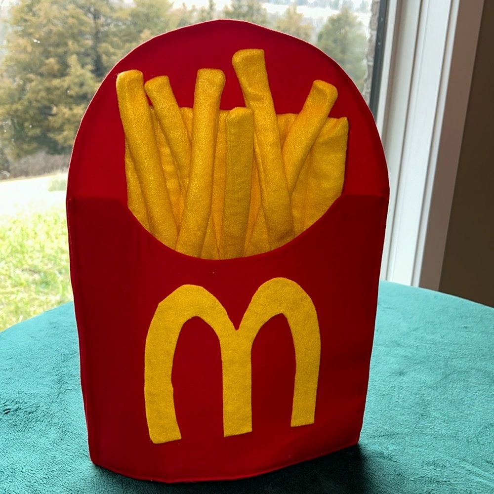 McDonald’s‎ French Fries Novelty (12x16) Plus Leadership Pin